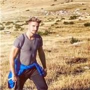 L'attività fisica non serve solo a migliorare l'aspetto ma se fatta nel modo corretto aiuta la riduzione della pressione arteriosa e il controllo del livello di glicemia e colesterolo nel sangue, aiuta a prevenire malattie metaboliche, cardiovascolari e n